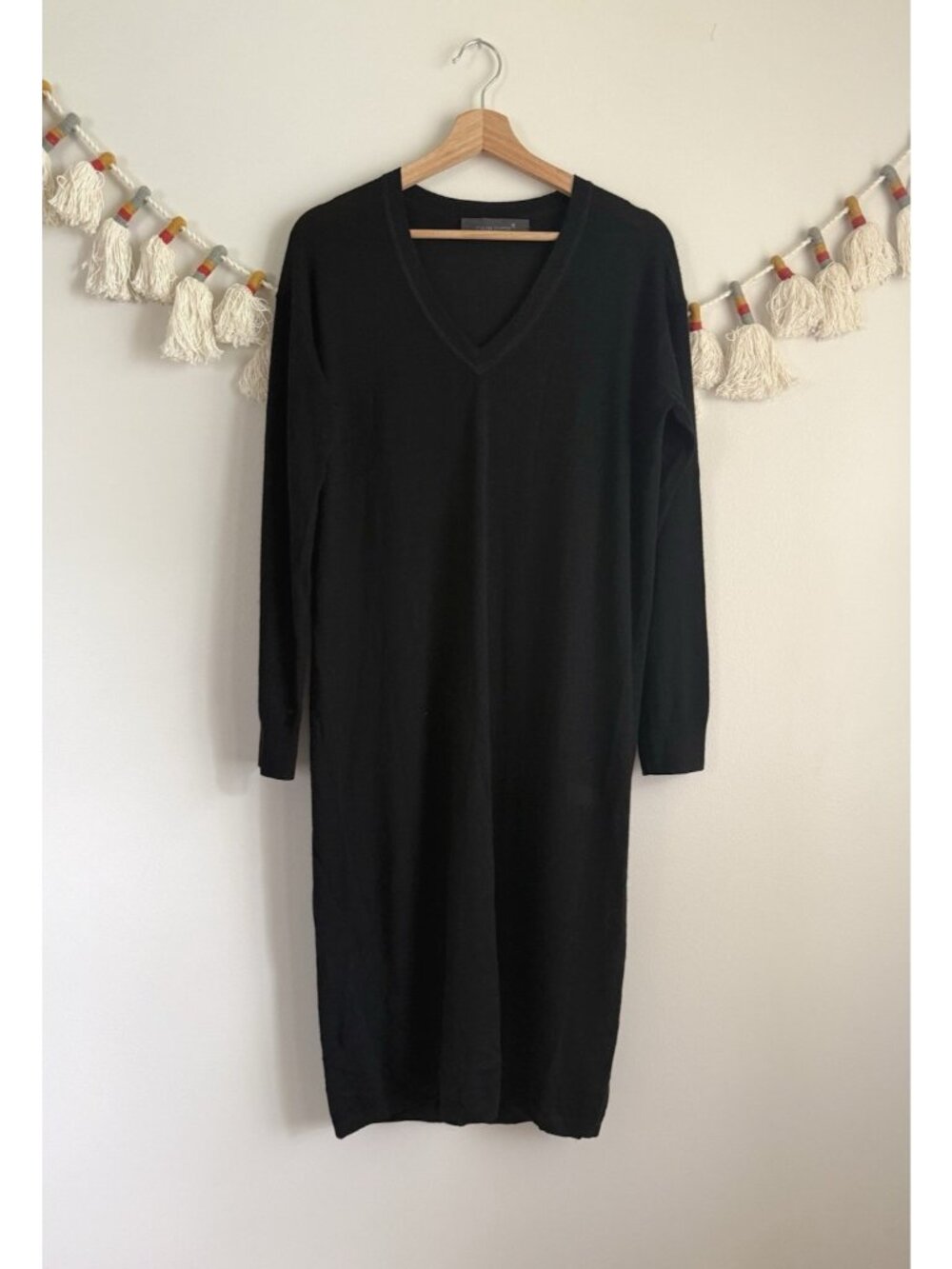 Claudia Schiffer 100% Cashmere Vneck Long Sleeve Sweater Dress Modest Minimalist